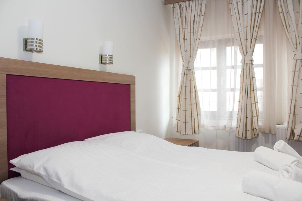 Wake Up Apartments And Rooms Белград Экстерьер фото