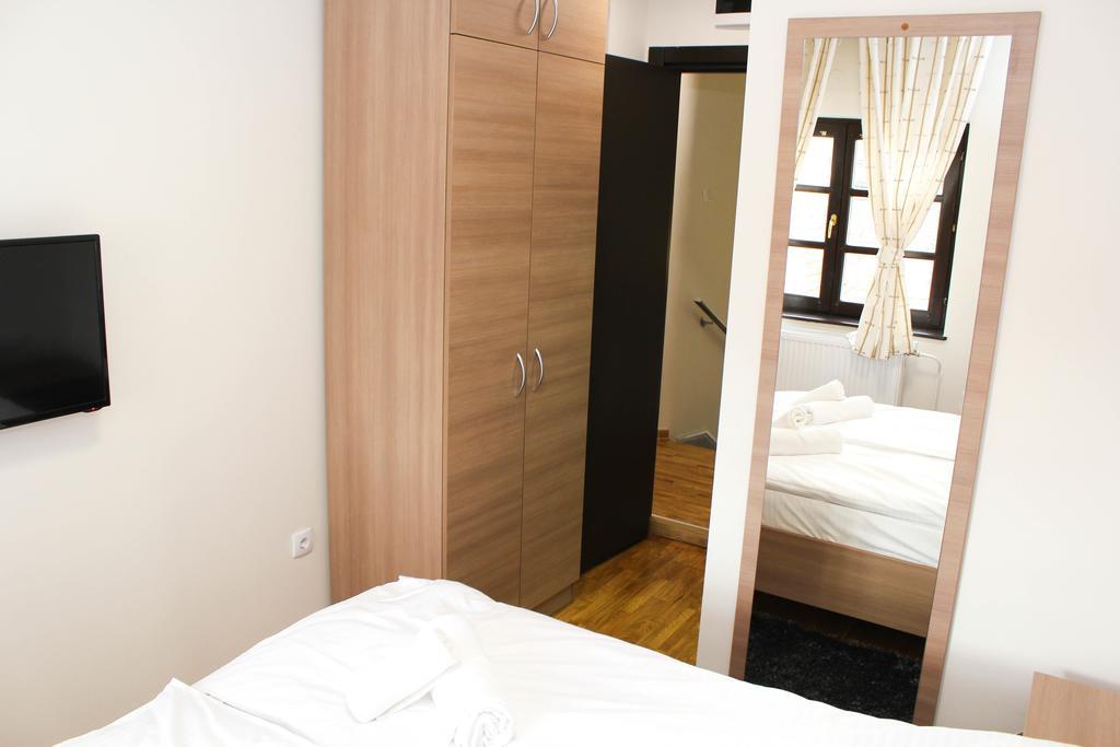 Wake Up Apartments And Rooms Белград Экстерьер фото