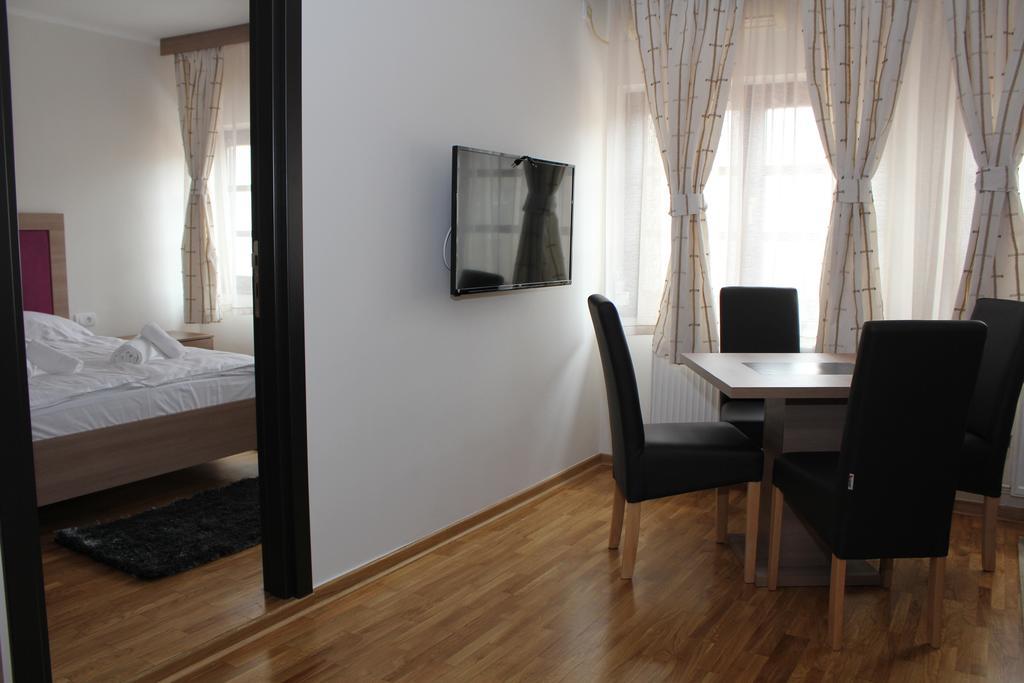 Wake Up Apartments And Rooms Белград Экстерьер фото