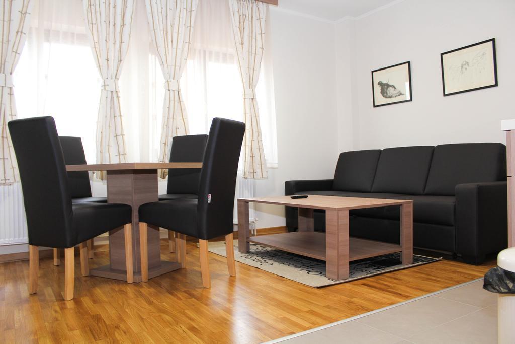Wake Up Apartments And Rooms Белград Экстерьер фото