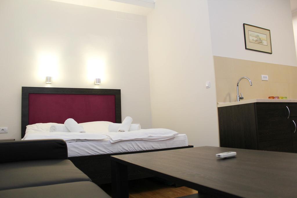 Wake Up Apartments And Rooms Белград Экстерьер фото