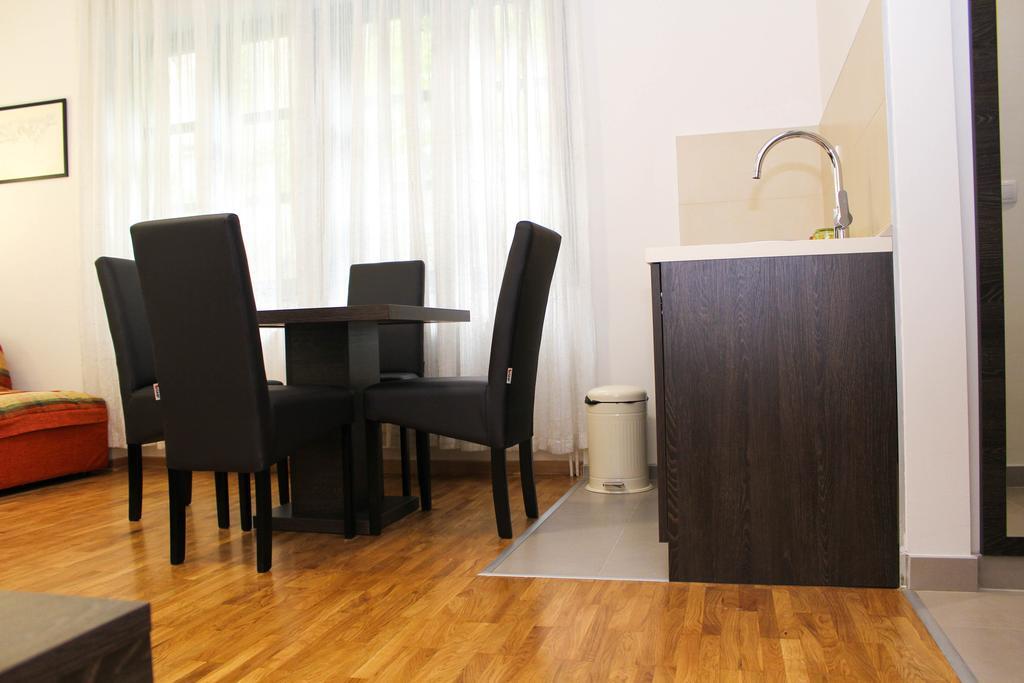 Wake Up Apartments And Rooms Белград Экстерьер фото